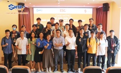 Chào đón các thí sinh cuộc thi Thiết kế vi mạch cho đô thị thông minh lần 2 năm 2024 đến tham quan tại Khu Công nghệ cao