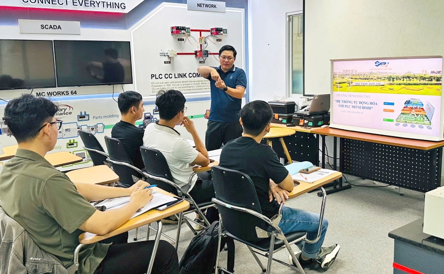 Khai giảng khóa đào tạo LẬP TRÌNH ĐIỀU KHIỂN HỆ THỐNG TỰ ĐỘNG HÓA VỚI PLC MITSUBISHI