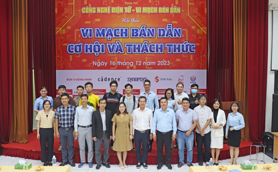 Ngày hội việc làm lần 2 năm 2023 - Ngày hội Công nghệ Điện tử - Vi mạch bán dẫn